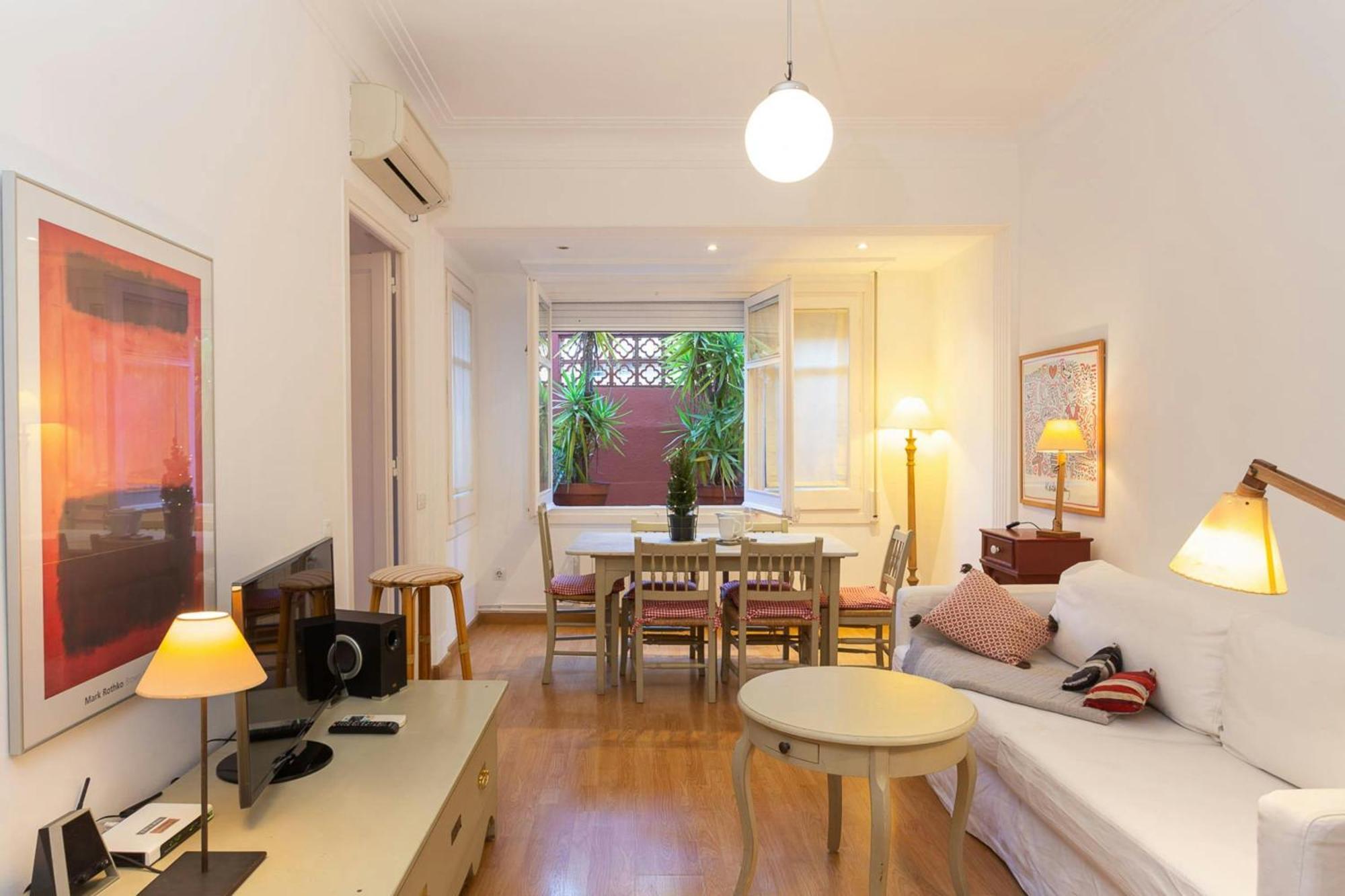 Апартаменты Filmoteca Sarria 1- Wifi Quiet Bright Comfi Барселона Экстерьер фото